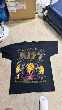Vintage 1996-1997 KISS Alive/Worldwide Reunion Tour Two-Sided Graphic T-Shirt